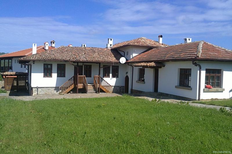 Целогодишно Къща за гости Елена